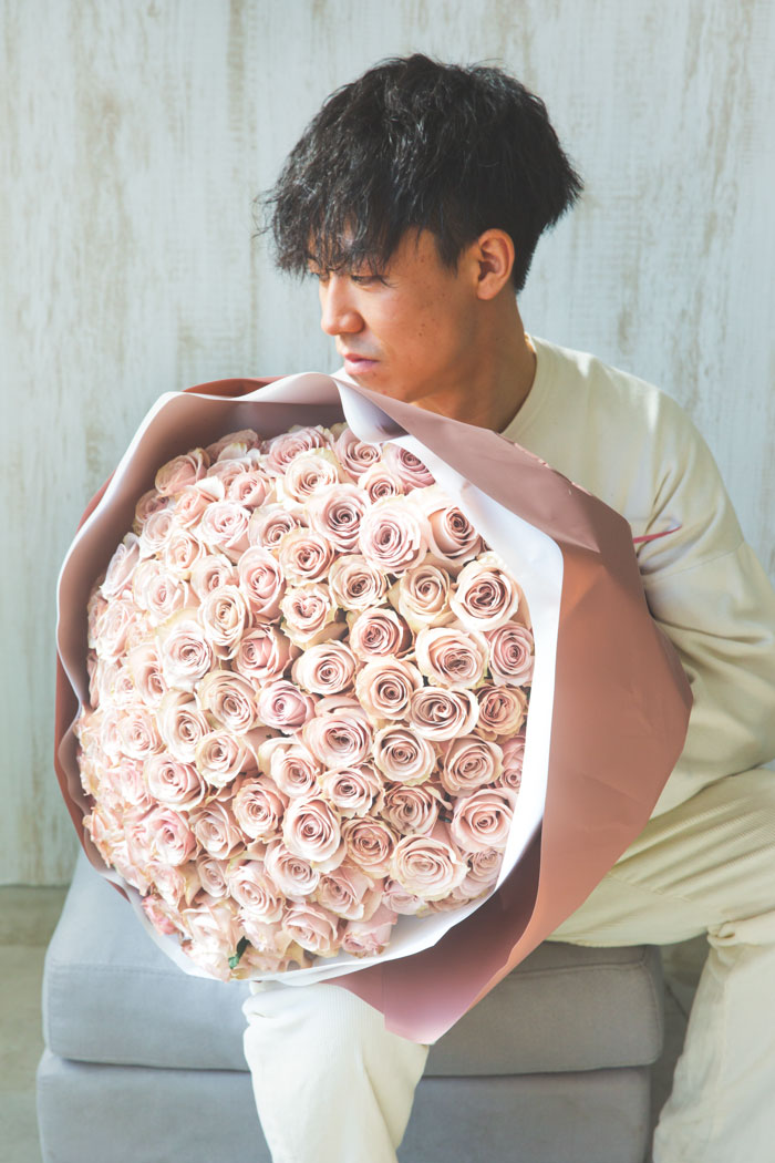 花束 ローズブーケ国産バラ 108本 1111 アンティーク薄pnk 公式 Hanaprime 花と植物のギフト通販