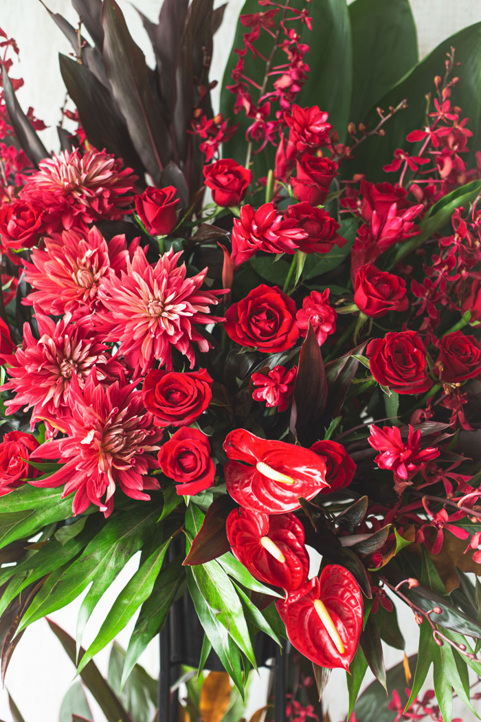 スタンド花 2段 レッド #1228の写真3枚目