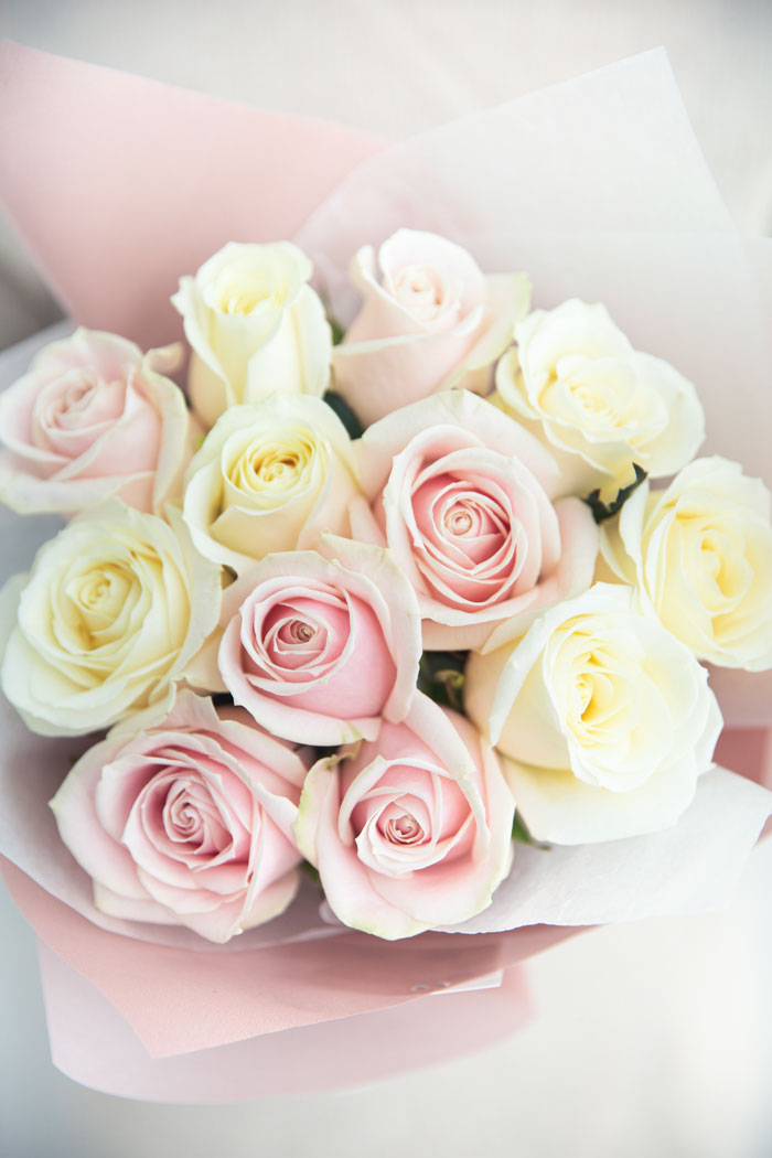 花束 ローズブーケ バラ 12本クロス #1398 size:80　薄PNK×WHT