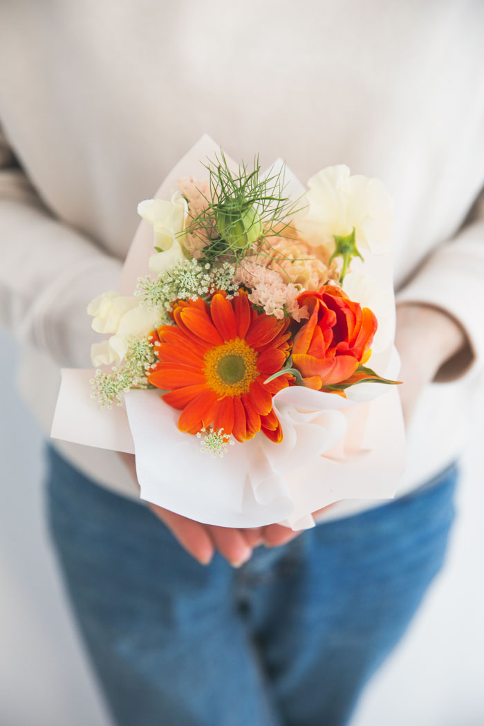 季節の花束  そのまま飾れるブーケ #1477 size:60の写真2枚目