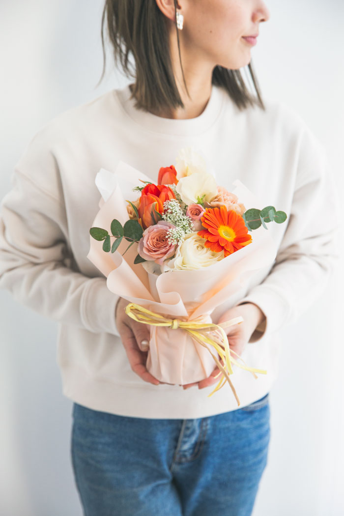 季節の花束  そのまま飾れるブーケ #1482 size:80の写真3枚目