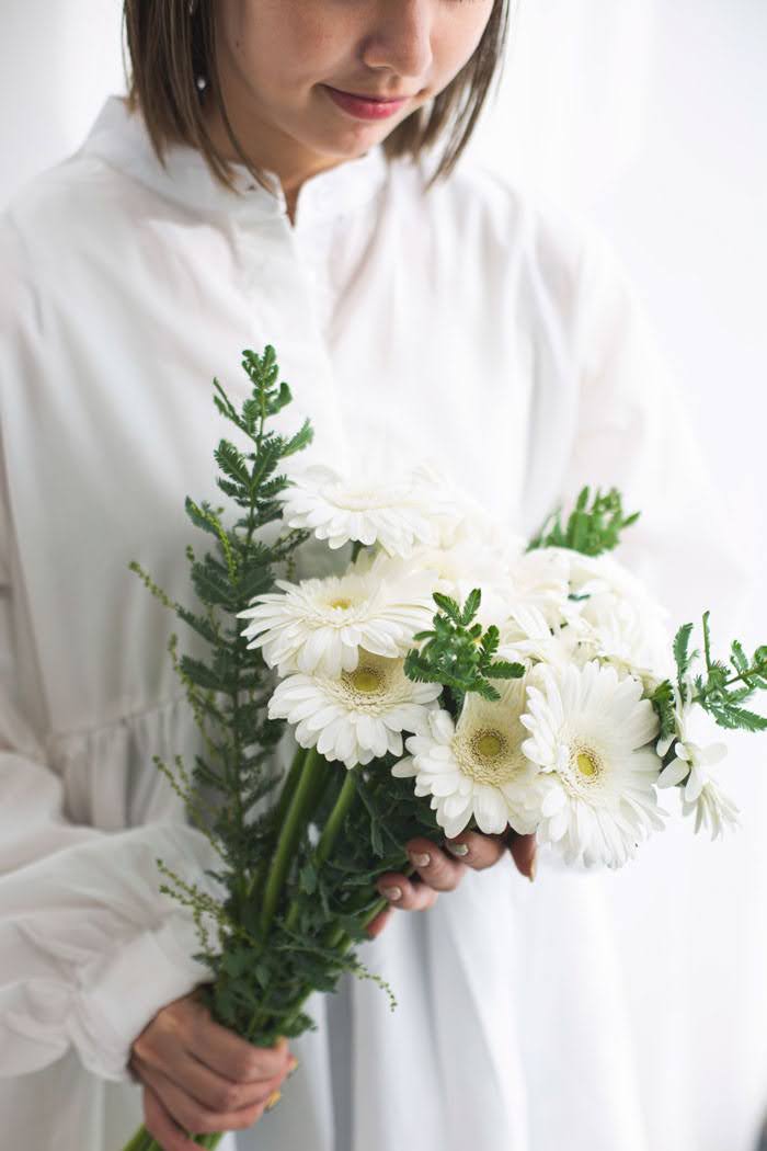 ガーベラ 白 品種おまかせ 3本　size:80