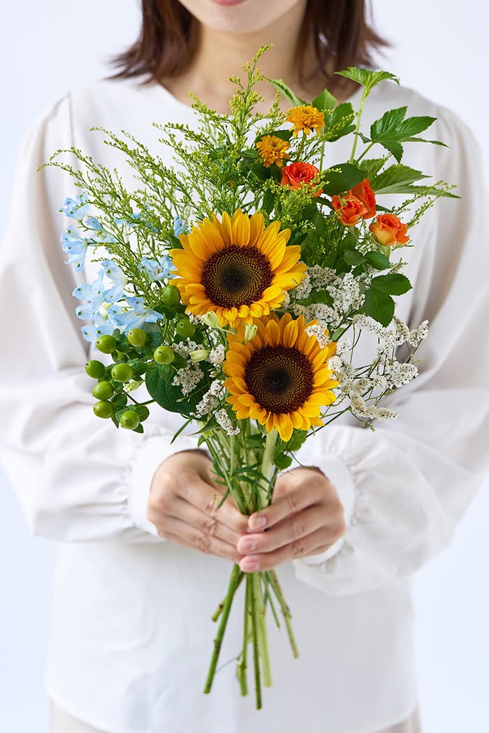 自宅用 季節のお花 1,980円セット #1892の写真1枚目