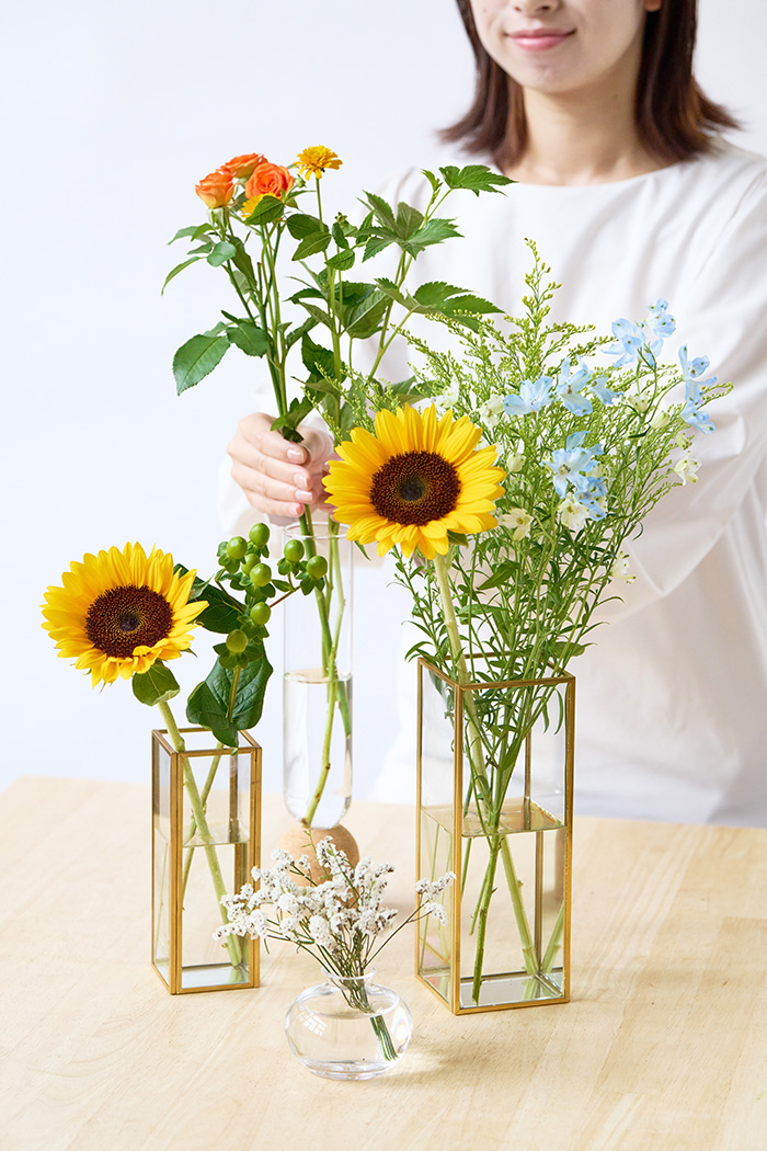 自宅用 季節のお花 1,980円セット #1892の写真3枚目