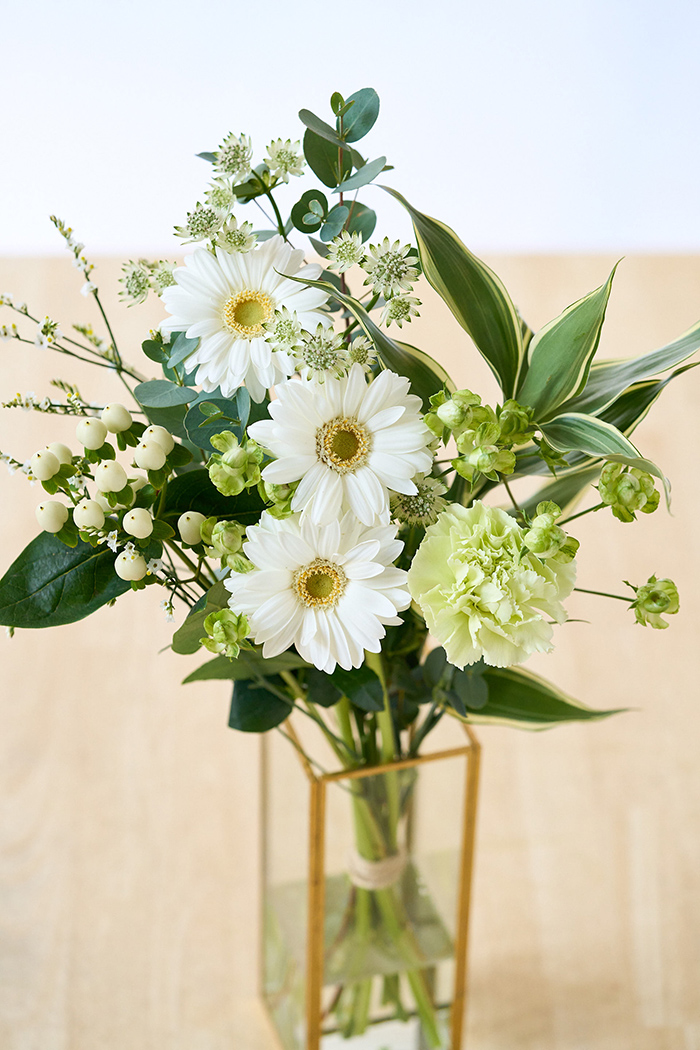 自宅用 季節のお花 1,980円セット #1967の写真4枚目