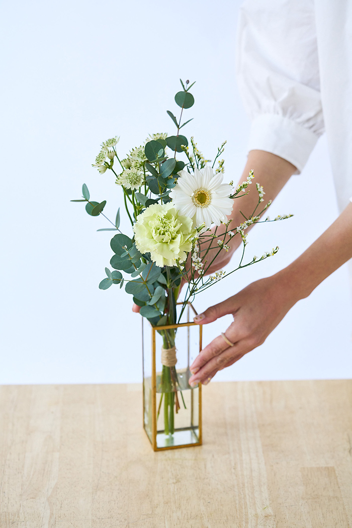 自宅用 季節のお花 980円セット #1969の写真2枚目