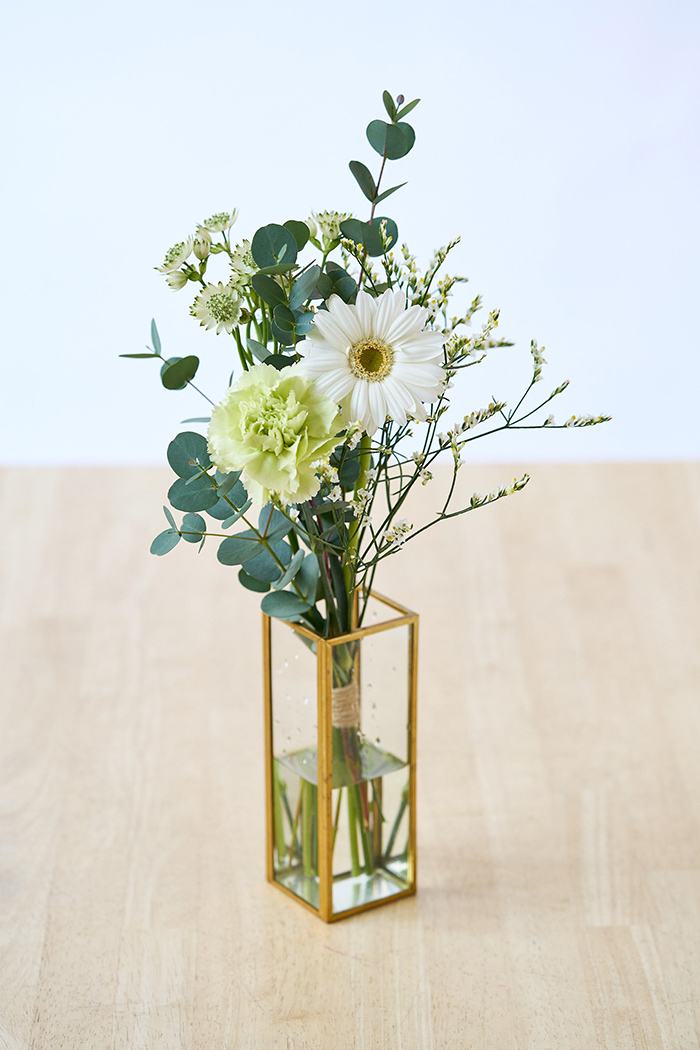 自宅用 季節のお花 980円セット #1969の写真3枚目