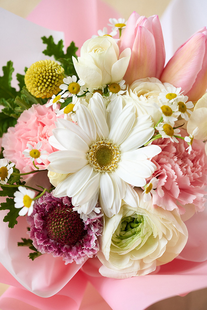 季節の花束  そのまま飾れるブーケ #1983 size:80の写真7枚目