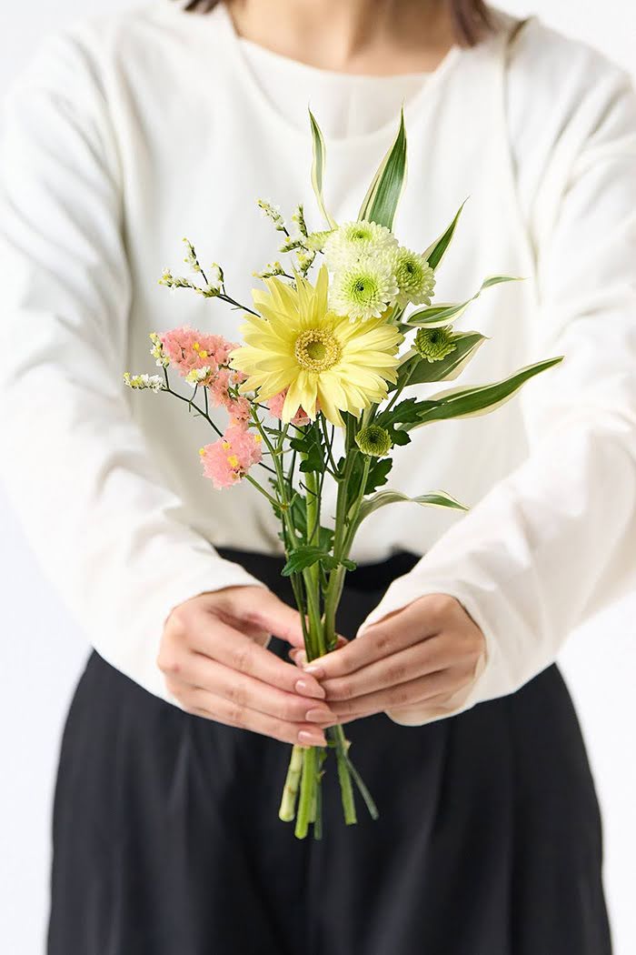 自宅用 お供え・お悔やみの花 980円セット #2017の写真1枚目