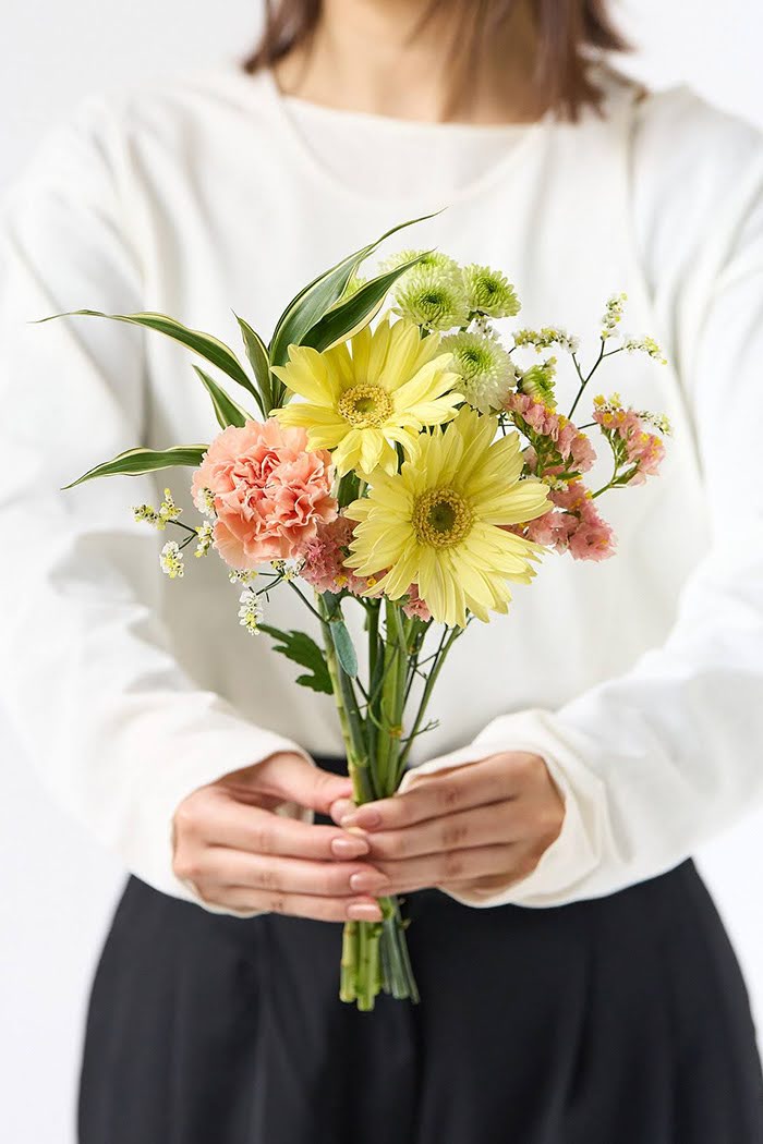 自宅用 お供え・お悔やみの花 1,480円セット #2018の写真1枚目