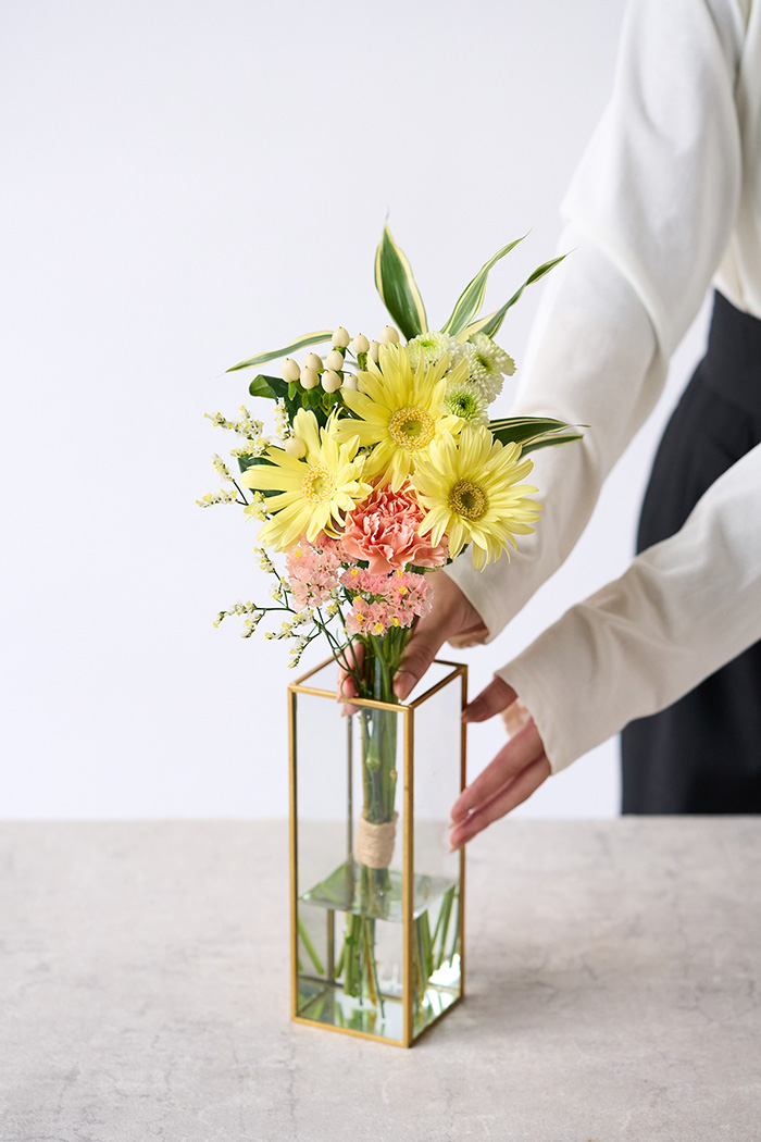 自宅用 お供え・お悔やみの花 1,980円セット #2019の写真2枚目
