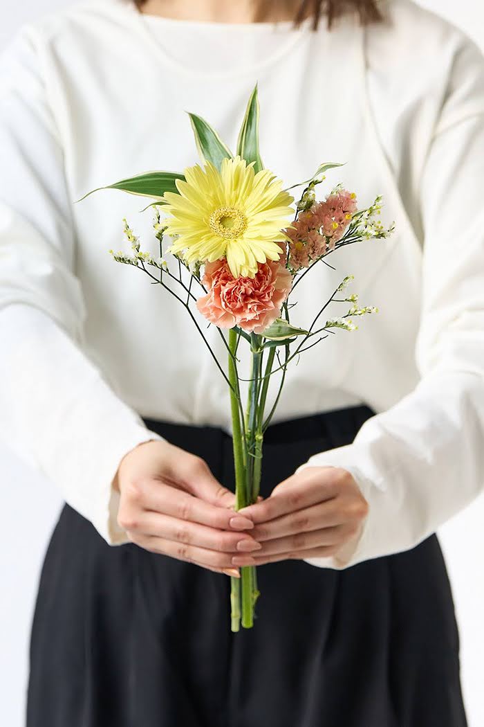 自宅用 季節のお花 980円セット #2020の写真1枚目