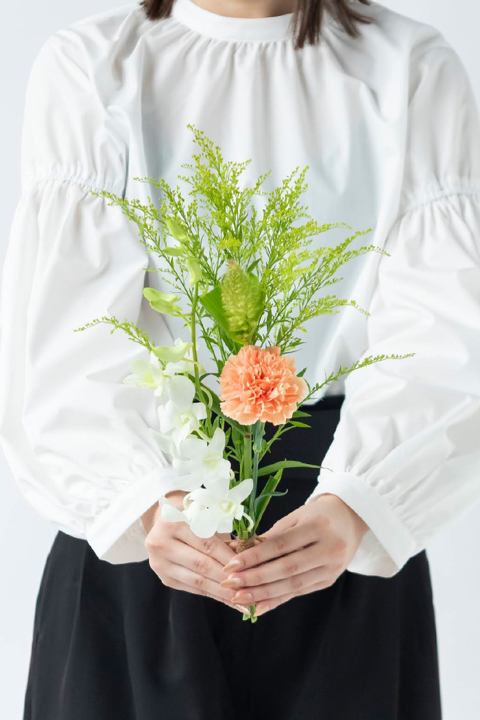 自宅用 お供え・お悔やみの花 980円セット #2066の写真1枚目