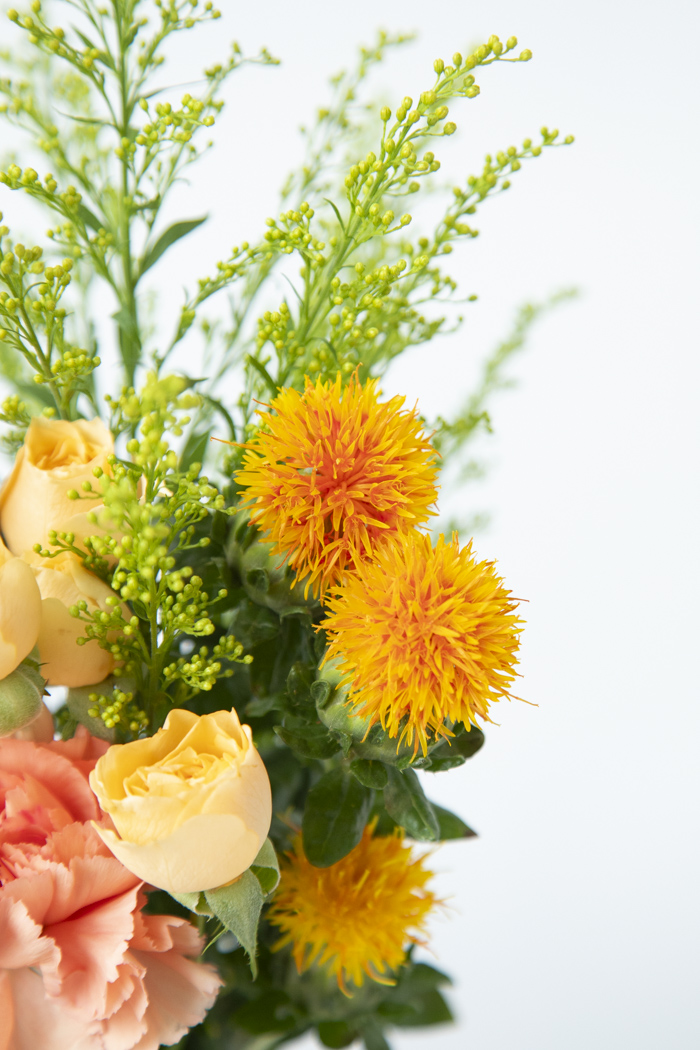 自宅用 季節のお花 980円セット #2069の写真5枚目