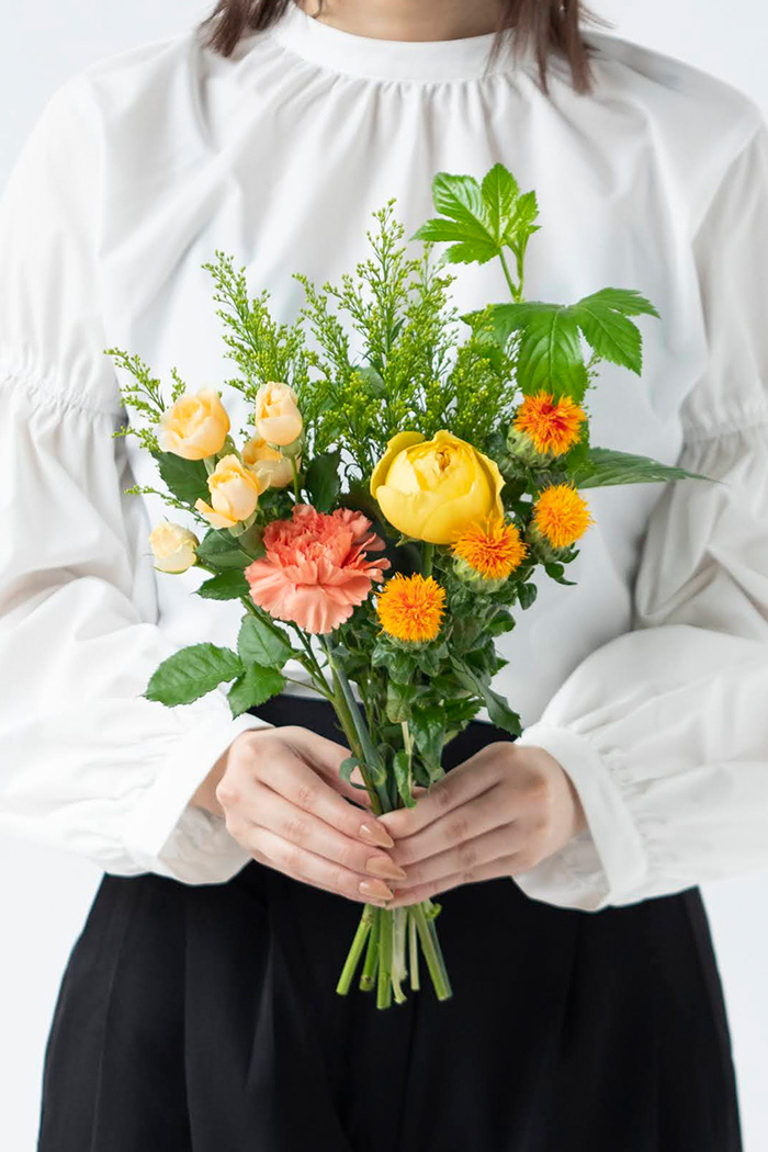 自宅用 季節のお花 1,480円セット #2070の写真1枚目