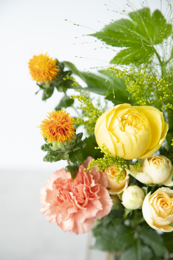 自宅用 季節のお花 1,980円セット #2071の写真4枚目