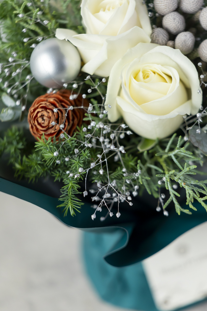 クリスマス限定　そのまま飾れるブーケ ホワイト ♯2175 60sizeの写真4枚目