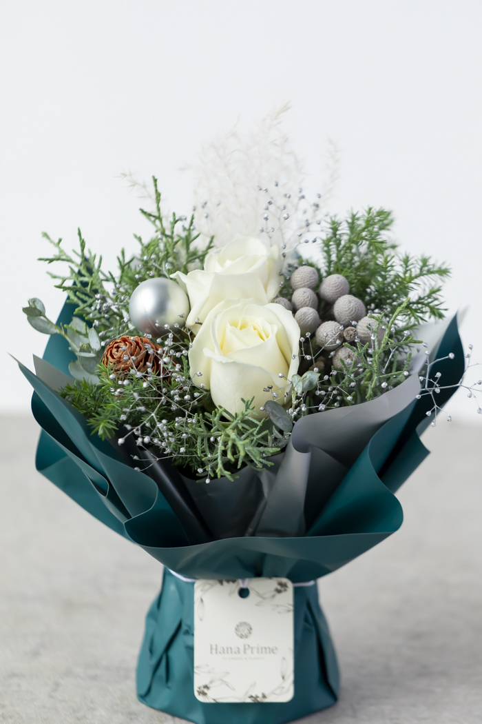 クリスマス限定　そのまま飾れるブーケ ホワイト ♯2175 60sizeの写真6枚目