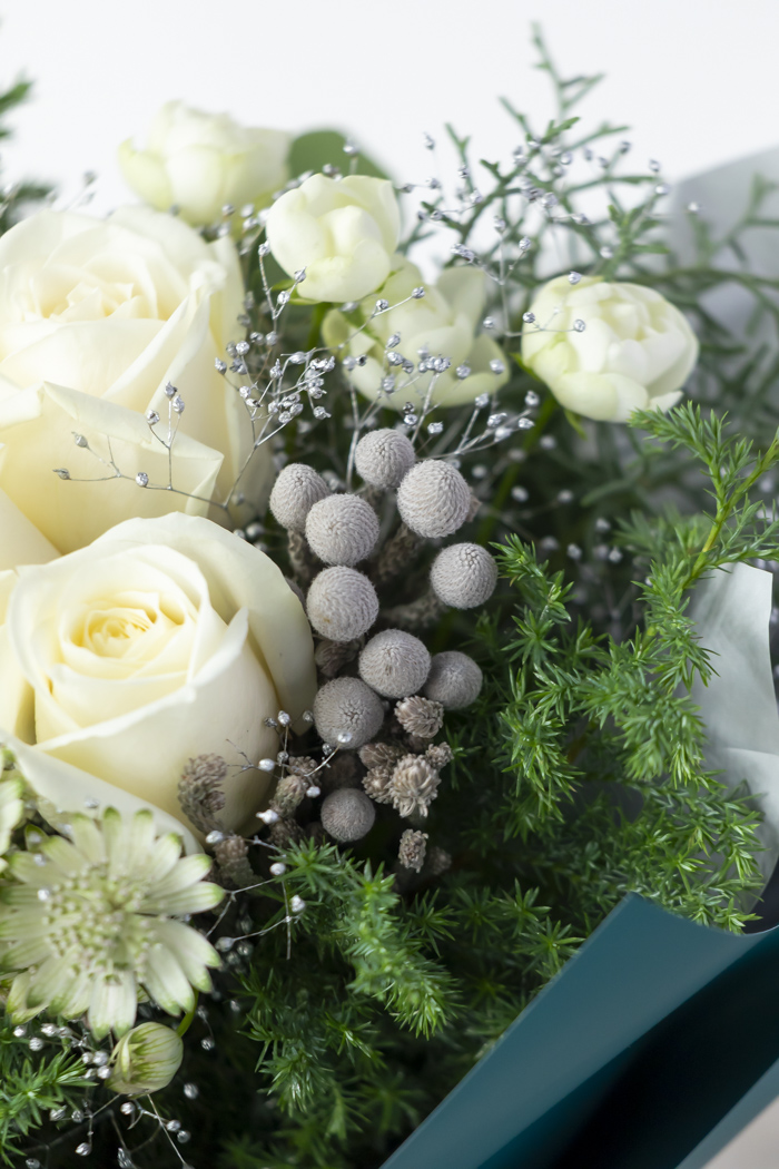 クリスマス限定　そのまま飾れるブーケ ホワイト #2176 80sizeの写真6枚目