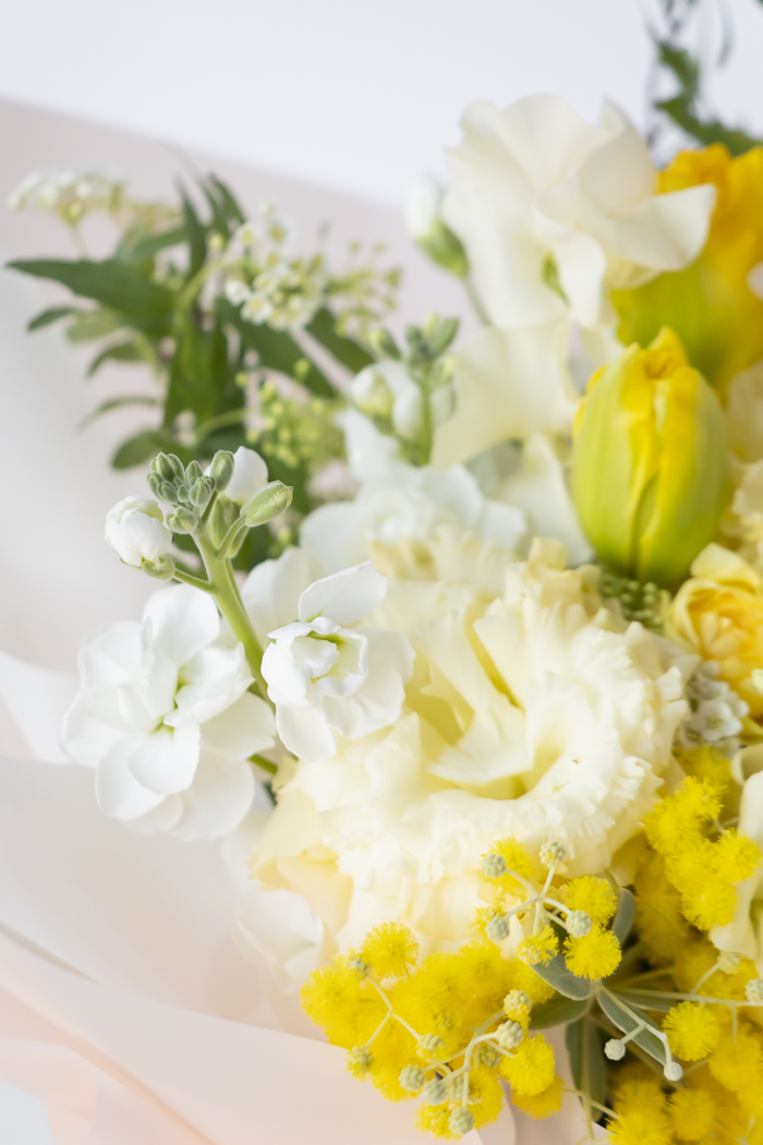 季節の花束  そのまま飾れるブーケ #2241 size:100の写真5枚目