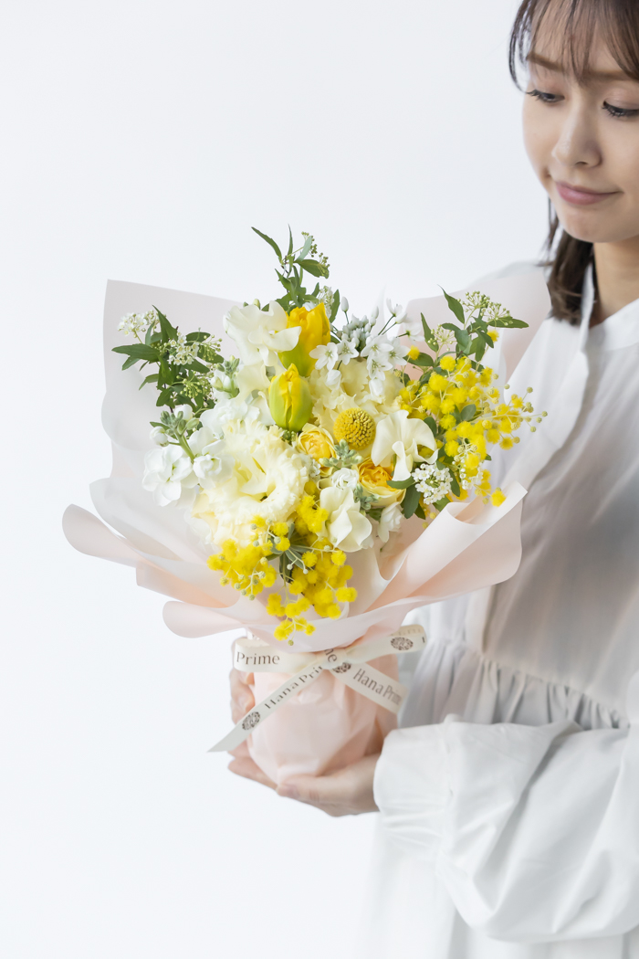 季節の花束  そのまま飾れるブーケ #2241 size:100の写真11枚目