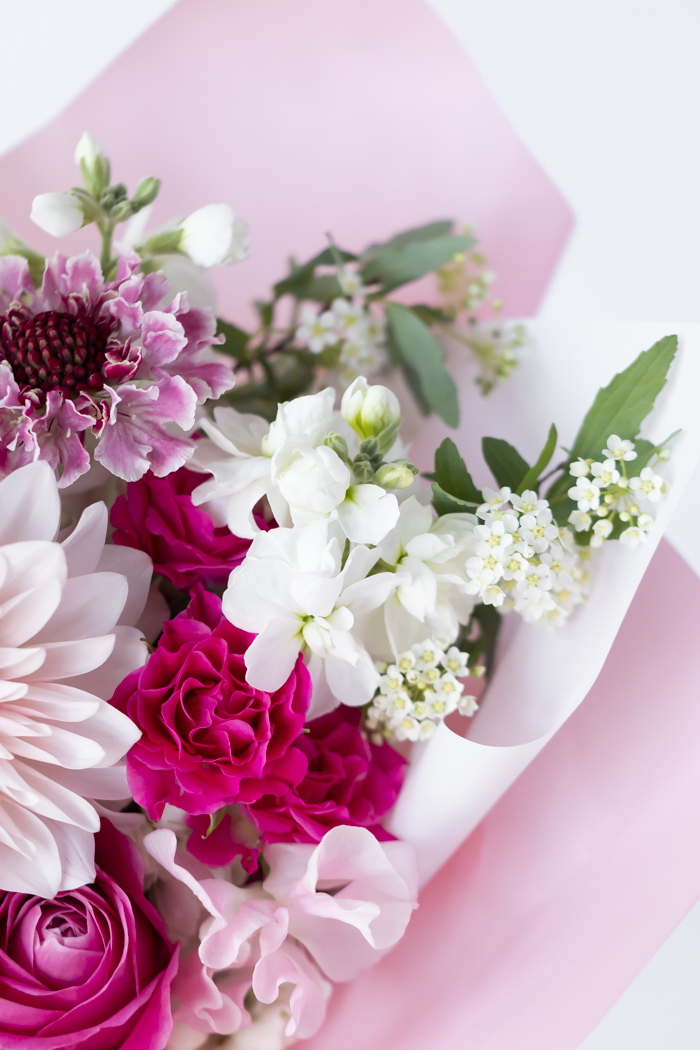 季節の花束 そのまま飾れるブーケ #2242 size:100｜HanaPrime（ハナ