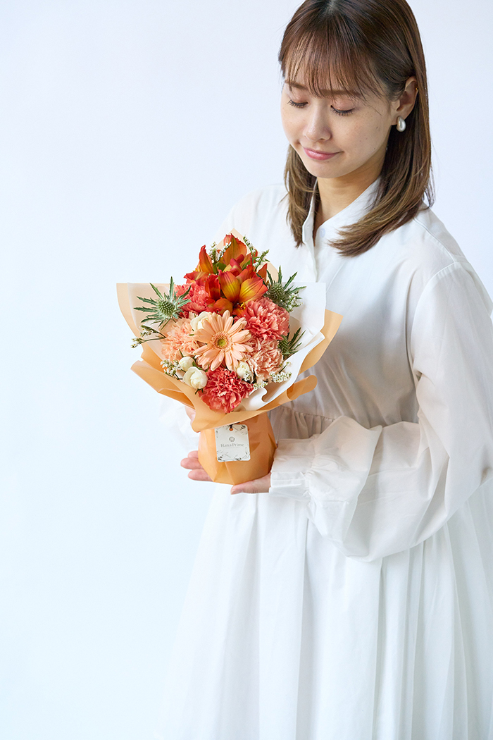 母の日 Special そのまま飾れる花束  #2278 size:M くすみORANGEの写真3枚目