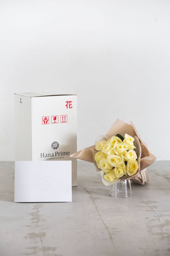 花束 ローズブーケ バラ 12本 #749 size:80 WHT｜HanaPrime（ハナ