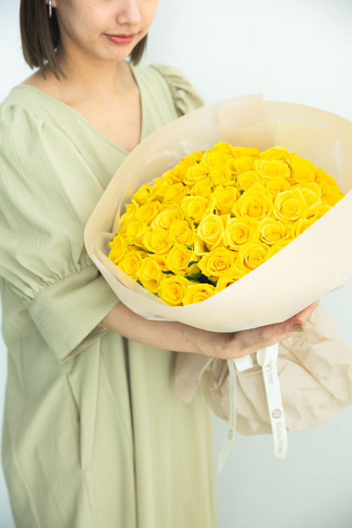 花束 ローズブーケバラ50本 #799 size:120 YEL｜HanaPrime（ハナプライム）