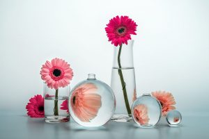 花束を飾る場所はどこがいい 花瓶の選び方や飾り方を紹介 Hanaprimeマガジン
